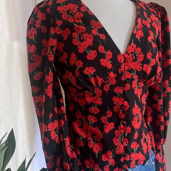 GLAMOROUS fitted button front blouse - Picture 2 of 12